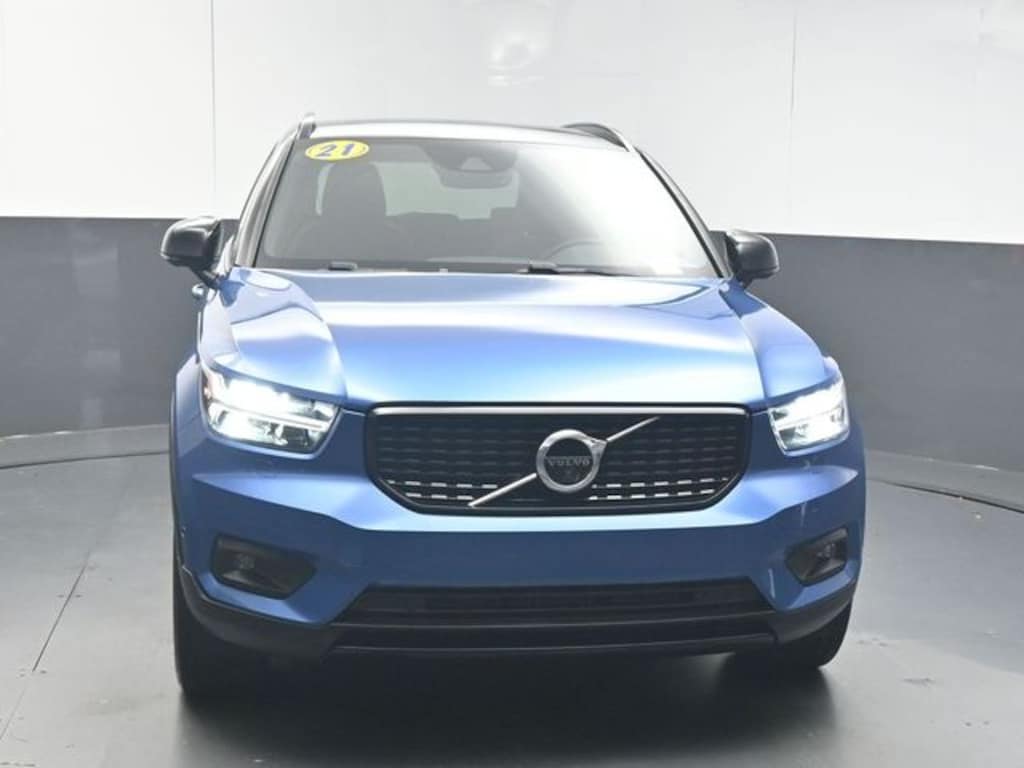 Used 2021 Volvo XC40 T4 R-Design SUV