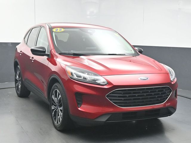 Used 2022 Ford Escape Hybrid SE SUV