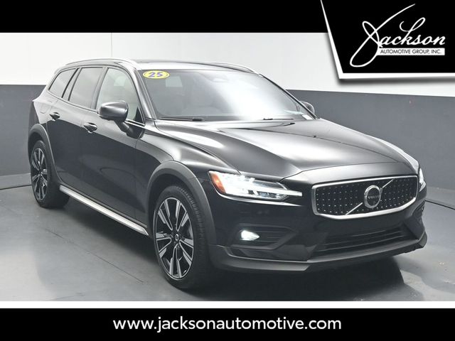 2025 Volvo V60 Cross Country Ultra
