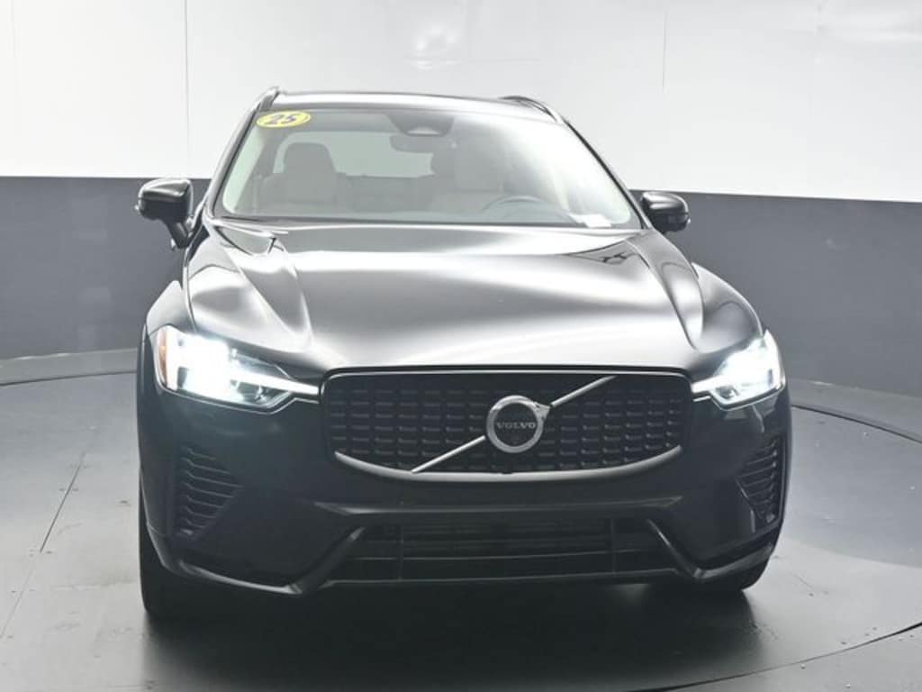 Certified 2025 Volvo XC60 Plug-In Hybrid T8 Plus SUV