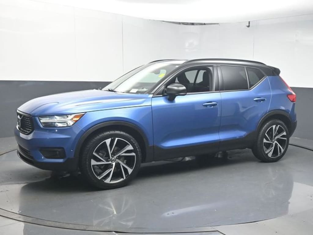 Used 2021 Volvo XC40 T4 R-Design SUV