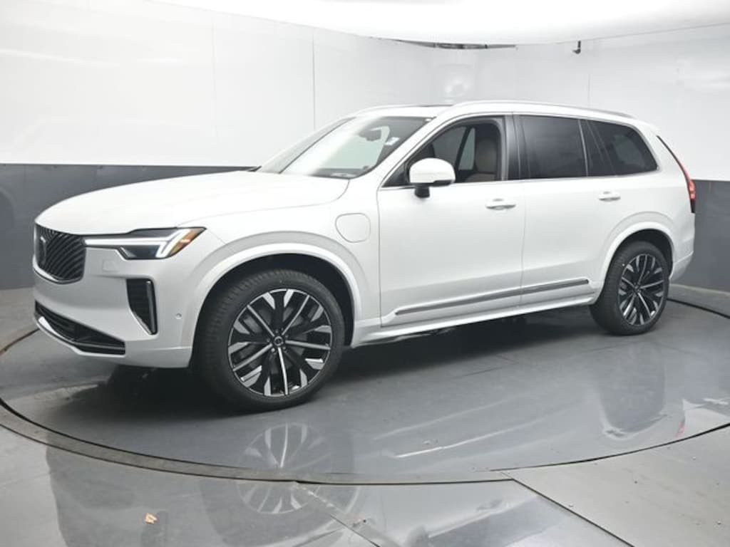 Used 2026 Volvo XC90 Plug-In Hybrid T8 Plus SUV