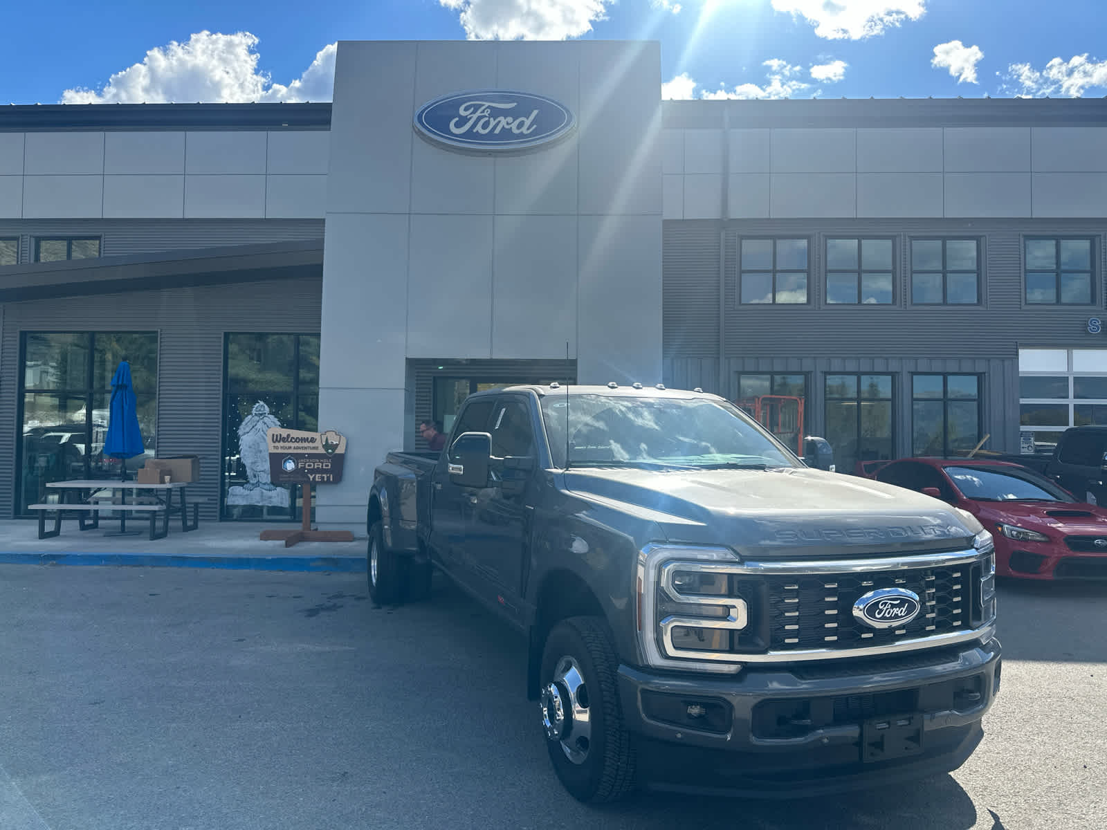 2027 Ford F-350 Platinum Truck