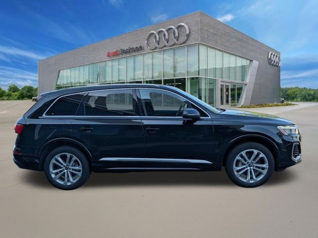 Used 2025 Audi Q7 55 Premium Plus SUV