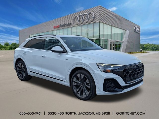  Audi Q8
