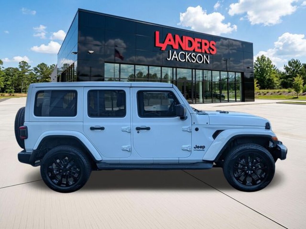 Used 2021 Jeep Wrangler Unlimited Sahara Altitude SUV