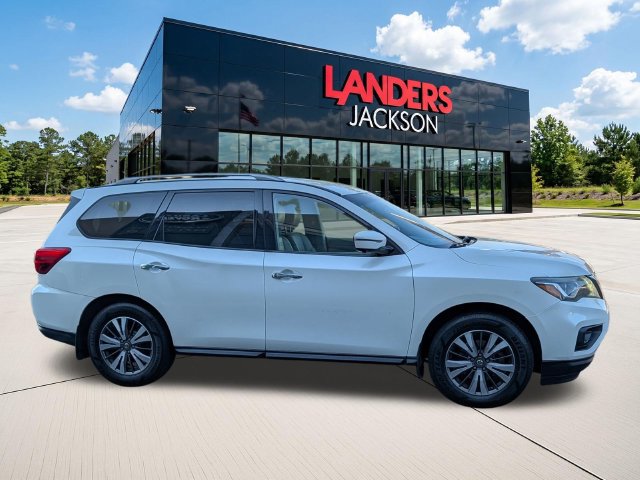 Used 2017 Nissan Pathfinder SL with VIN 5N1DR2MN8HC695553 for sale in Jackson, MS