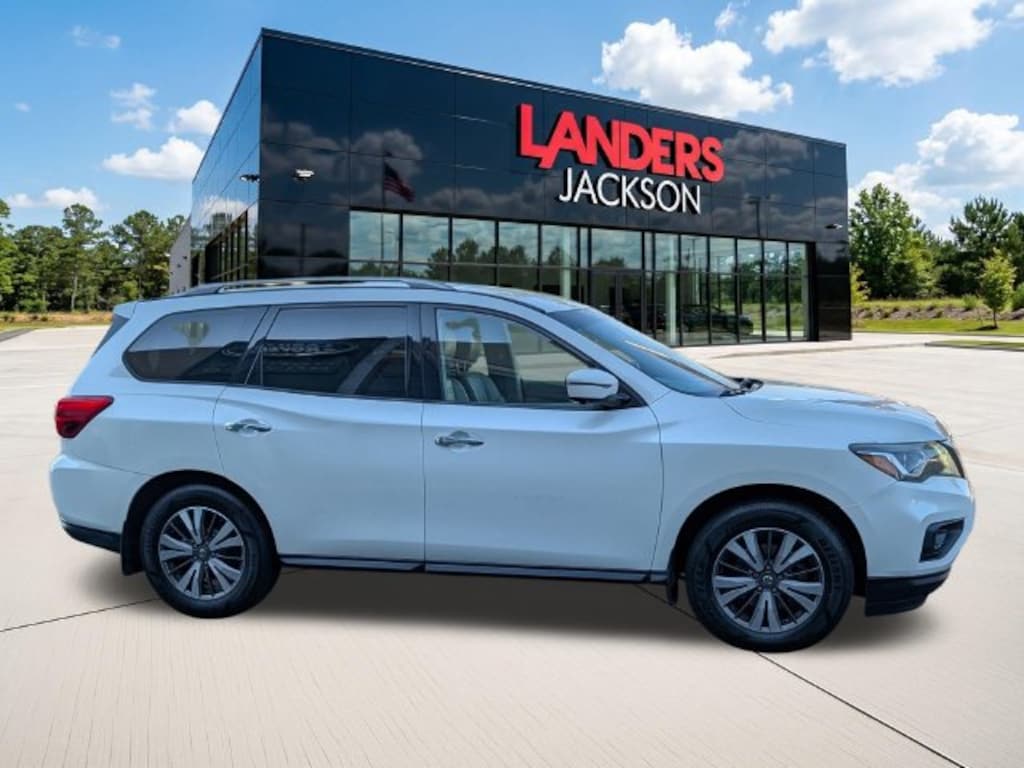 Used 2017 Nissan Pathfinder SL SUV