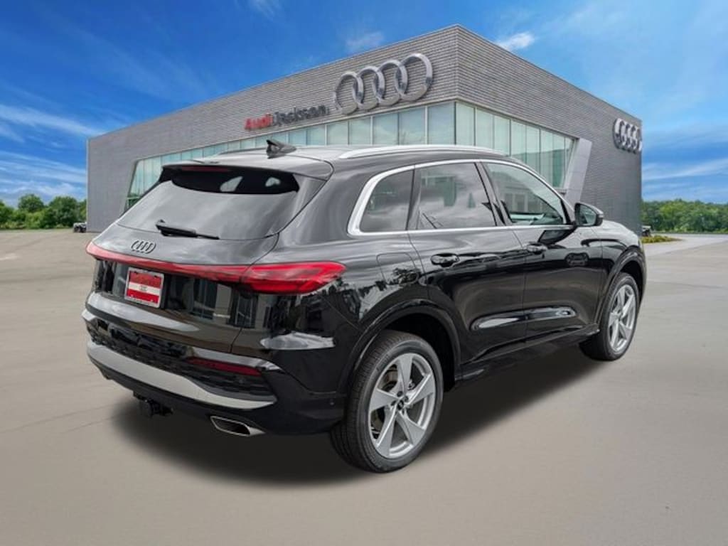 New 2026 Audi Q5 2.0T Premium SUV