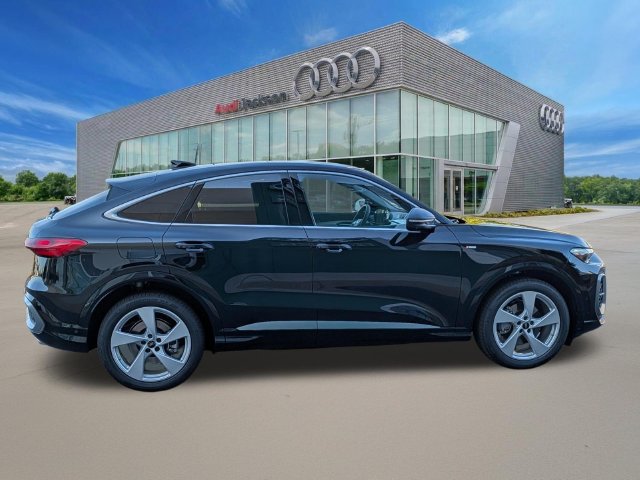 New 2026 Audi Q5 2.0T Prestige SUV