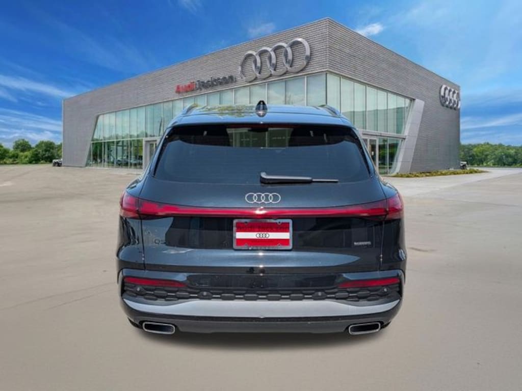 New 2026 Audi Q5 2.0T Premium SUV