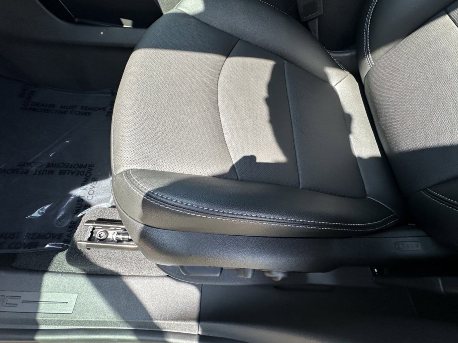 2024 GMC Terrain SLT - Photo 12