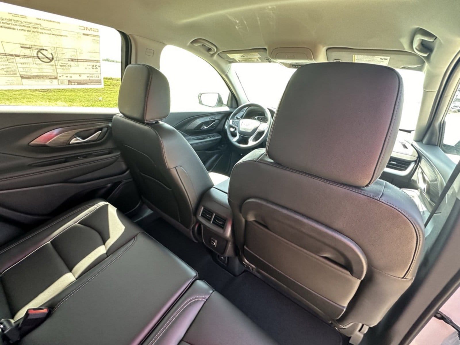 2024 GMC Terrain SLT - Photo 17