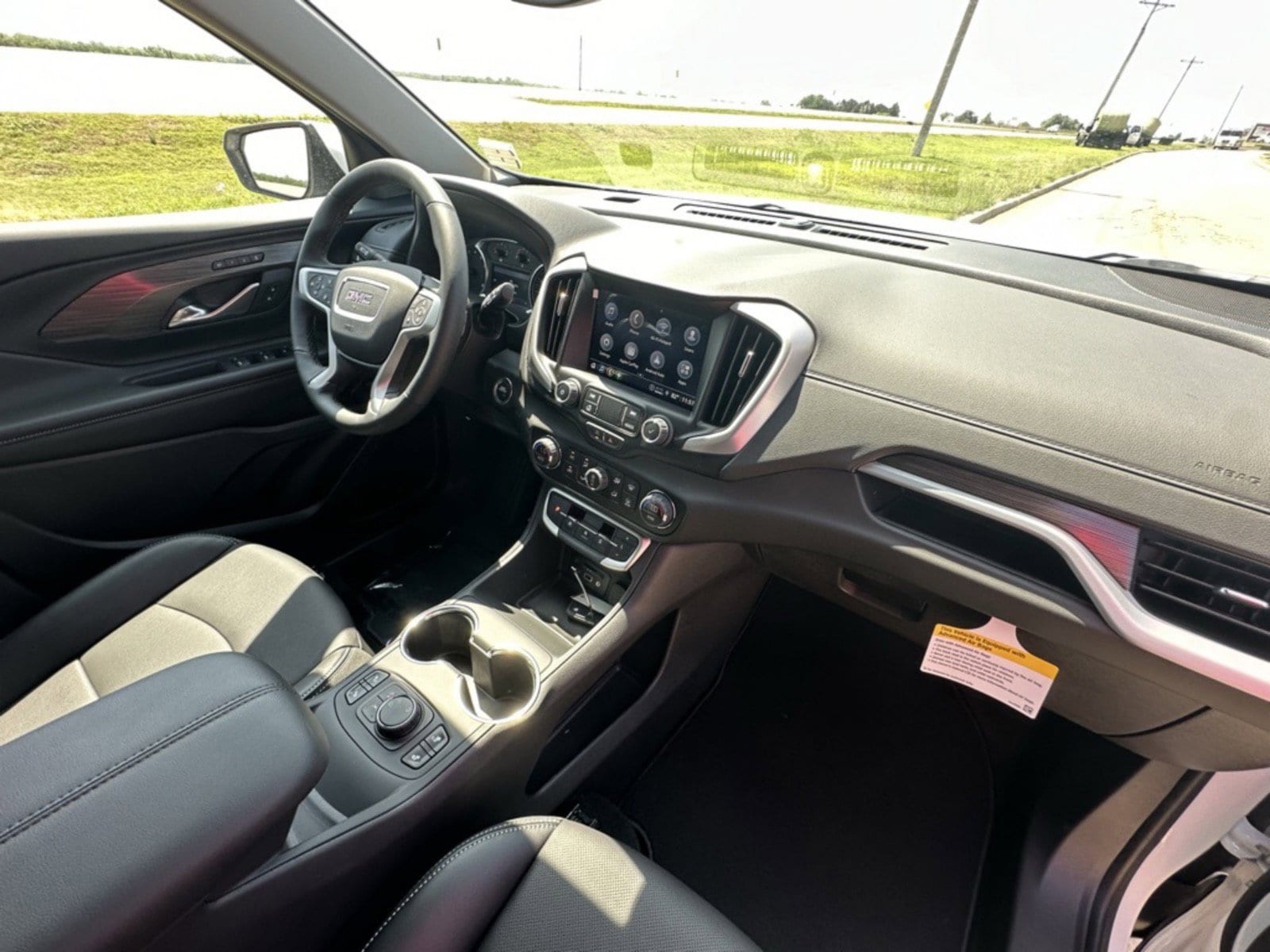 2024 GMC Terrain SLT - Photo 19
