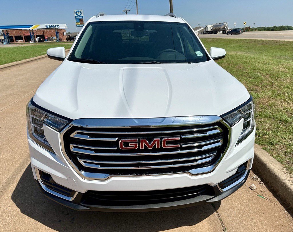2024 GMC Terrain SLT - Photo 8