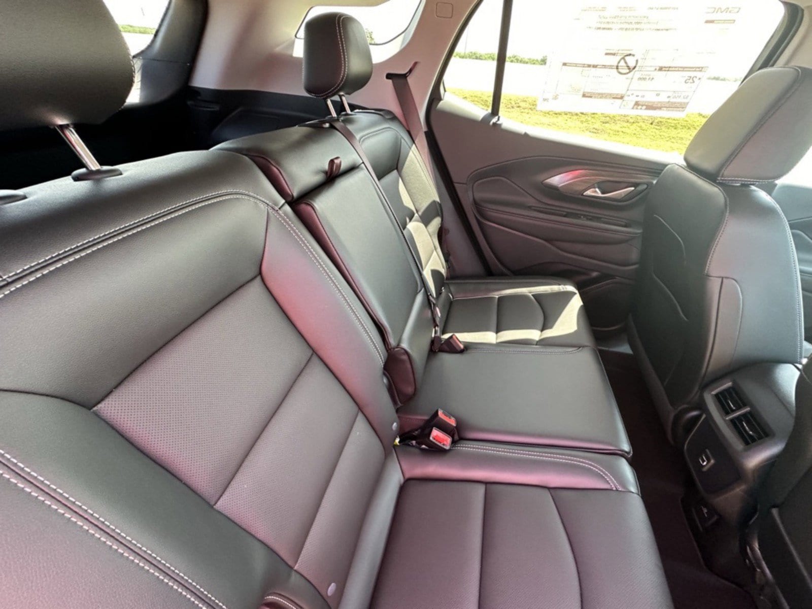 2024 GMC Terrain SLT - Photo 16