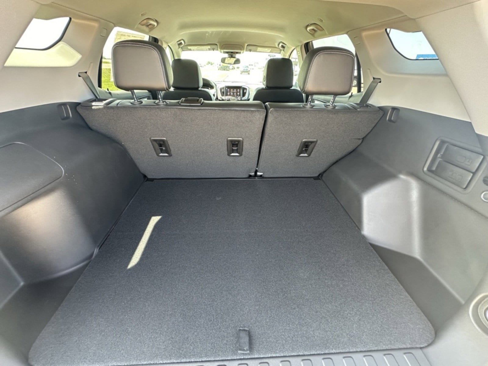 2024 GMC Terrain SLT - Photo 15