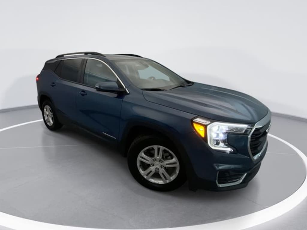 Used 2024 GMC Terrain SLE SUV