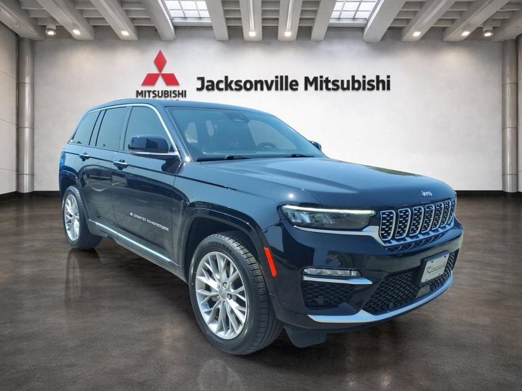 2023 Jeep Grand Cherokee Summit