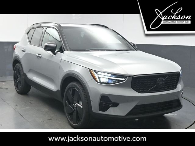 2026 Volvo XC40 Ultra Black Edition