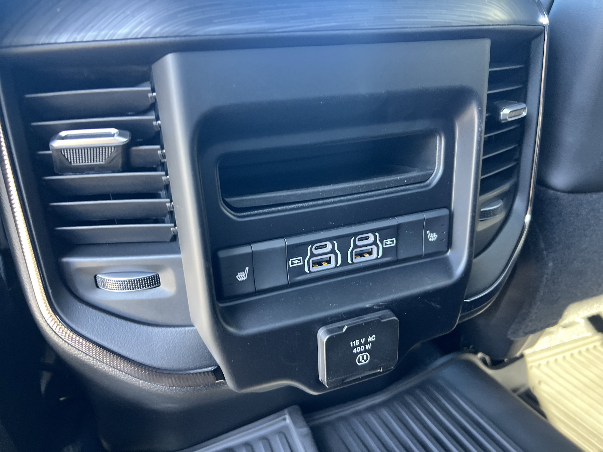 2026 RAM 2500 Rebel - Photo 18