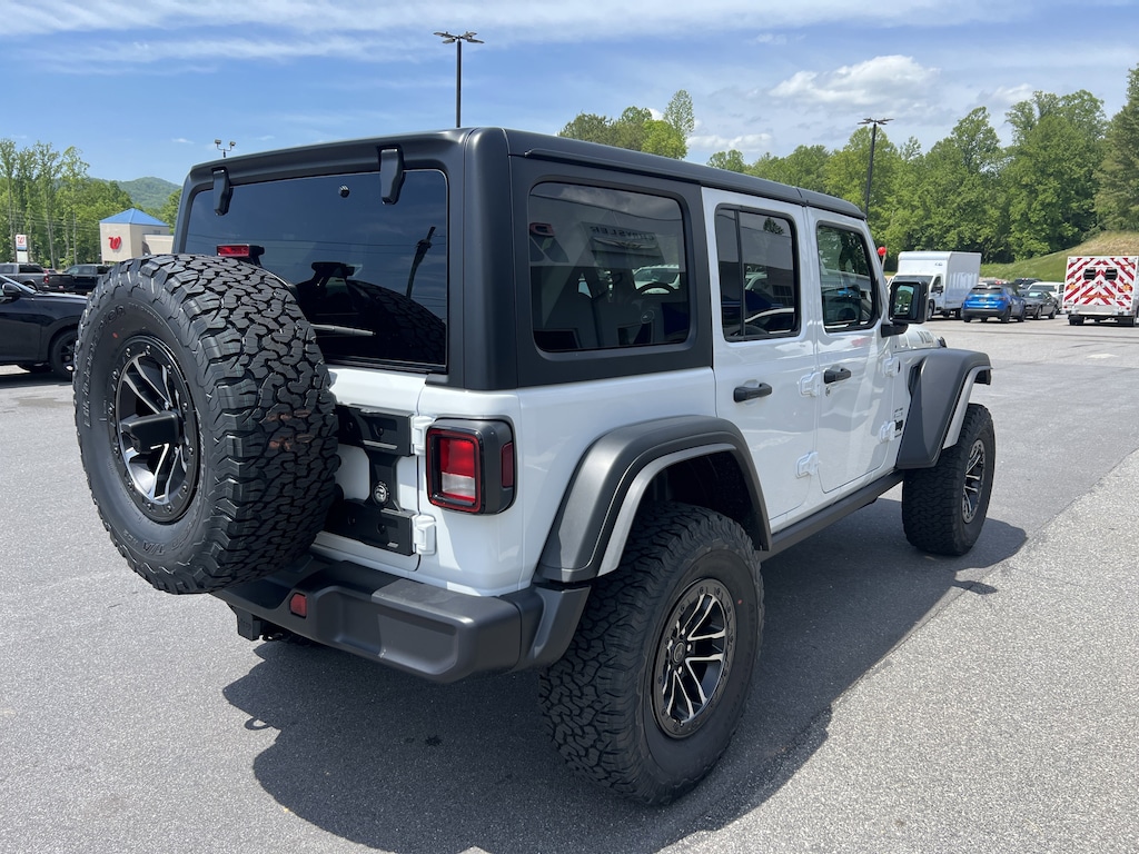 New 2026 Jeep Wrangler Sport Sport Utility
