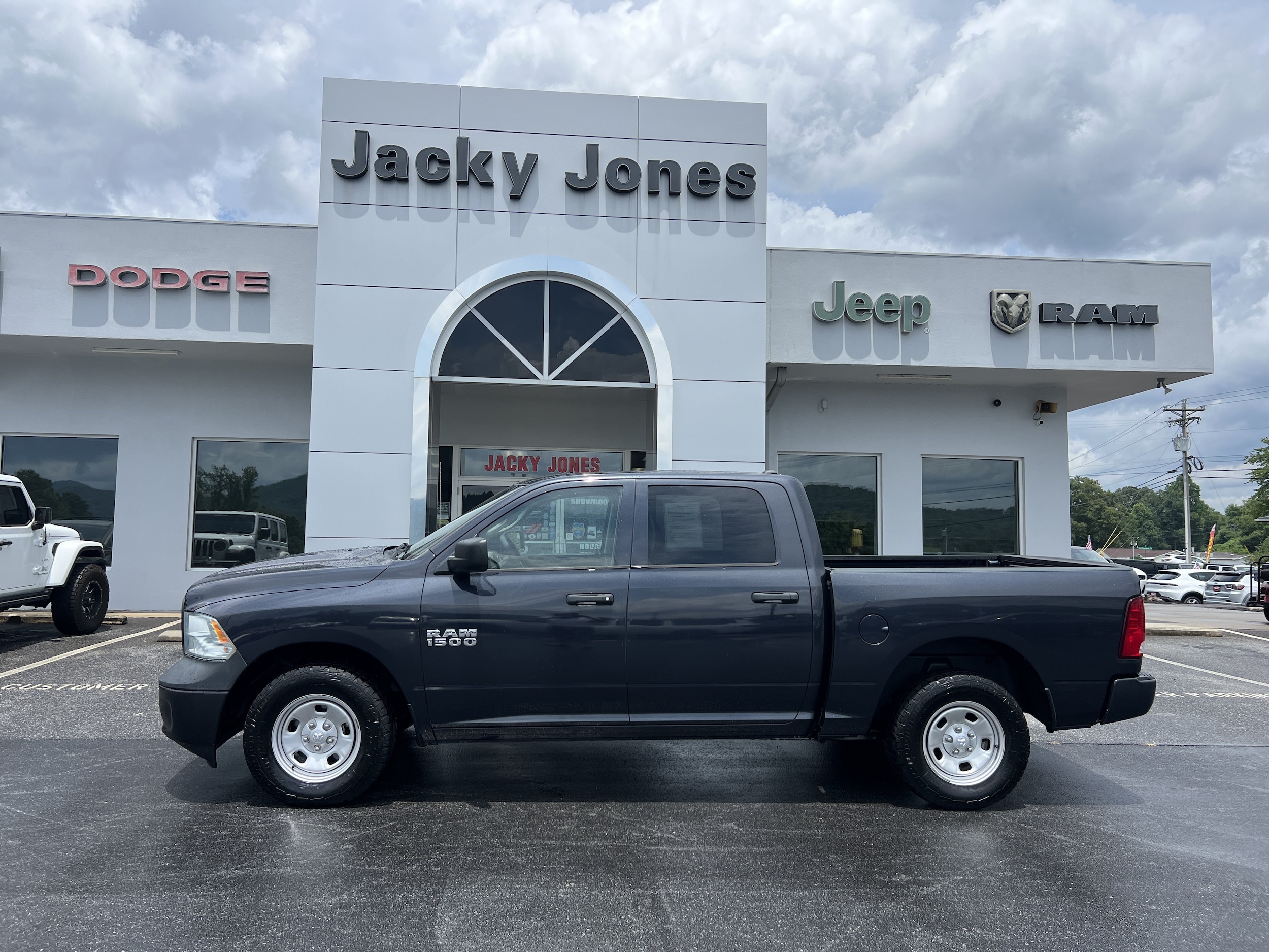 2018 RAM 1500 Pickup Tradesman