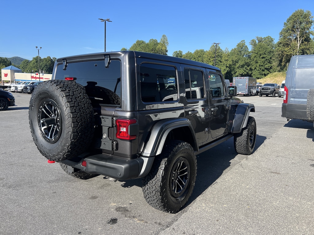 Used 2025 Jeep Wrangler Rubicon X SUV