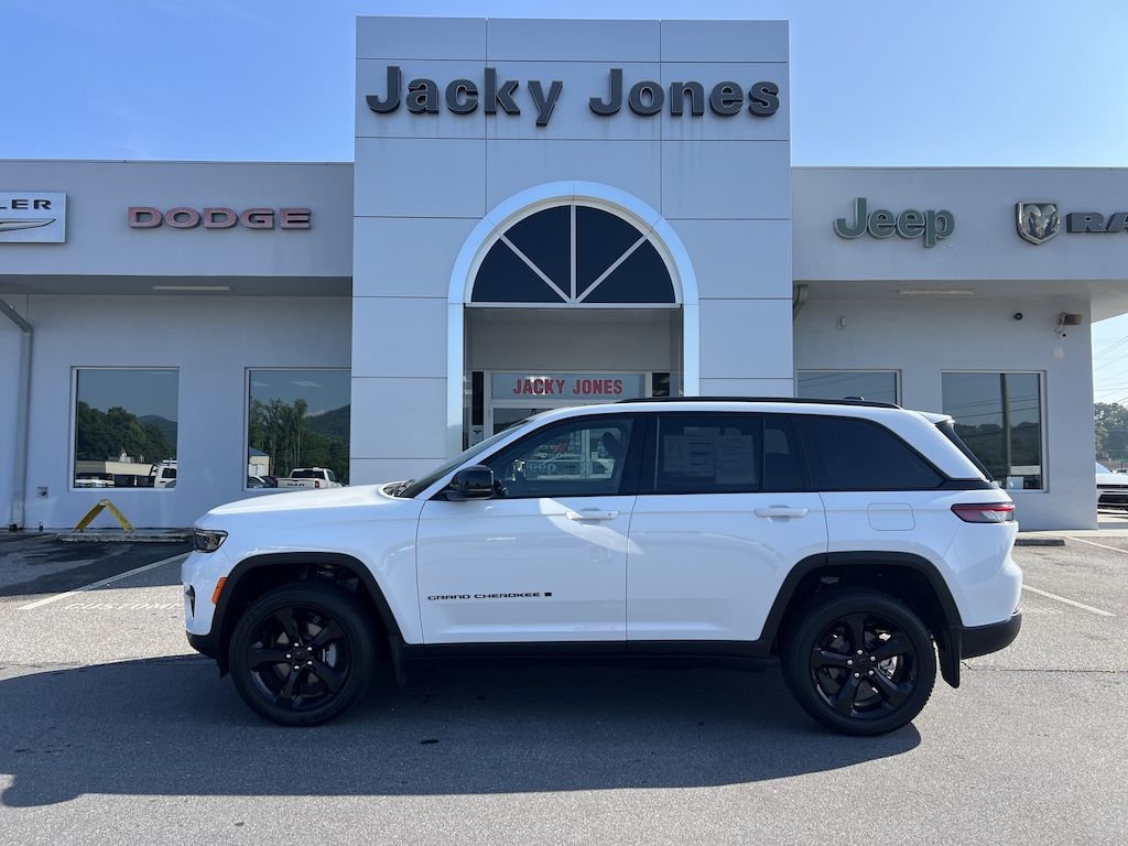 Used 2025 Jeep Grand Cherokee Altitude X Altitude X 4x4
