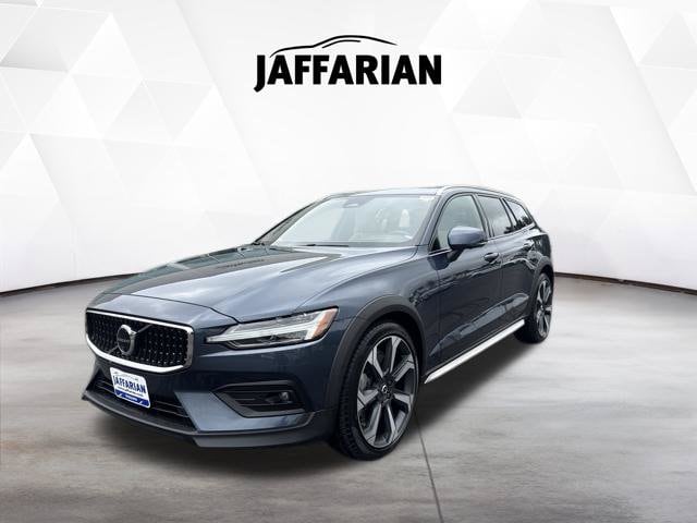 2024 Volvo V60 Cross Country