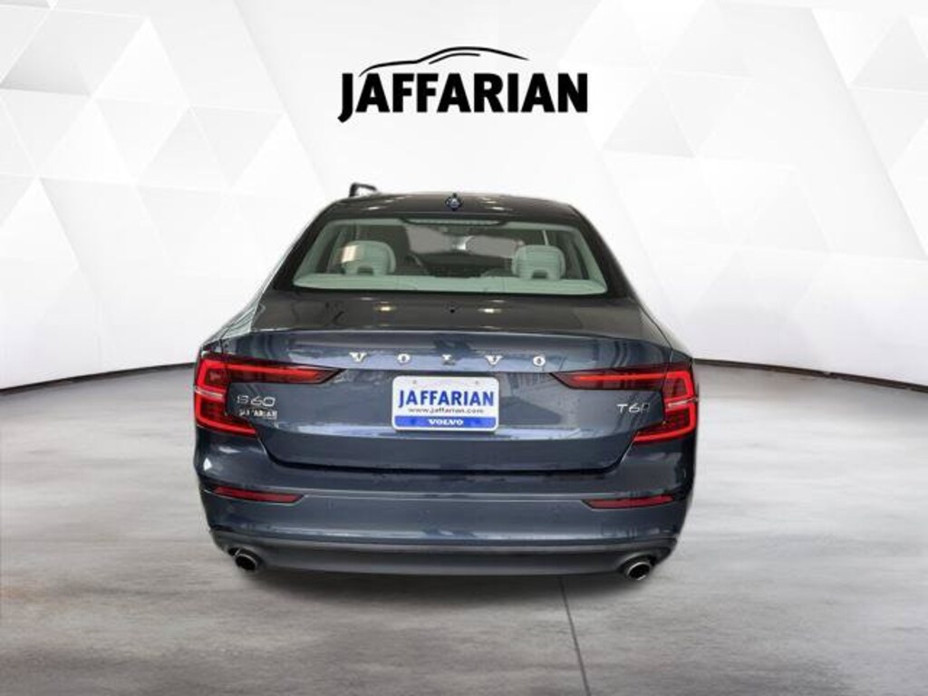 Used 2020 Volvo S60 T6 Momentum Sedan