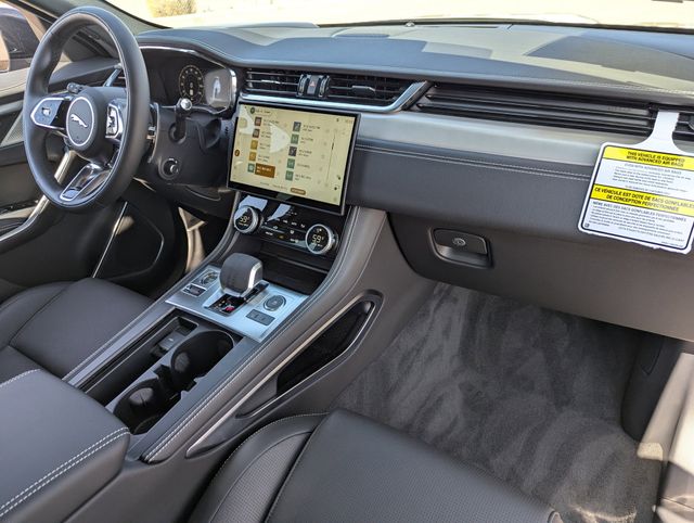 2026 Jaguar F-Pace R-Dynamic S - Photo 8