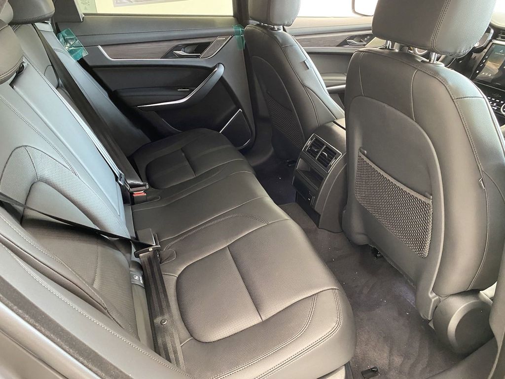 2023 Jaguar F-Pace S - Photo 10