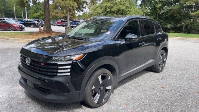 Used 2025 Nissan Kicks SR SUV