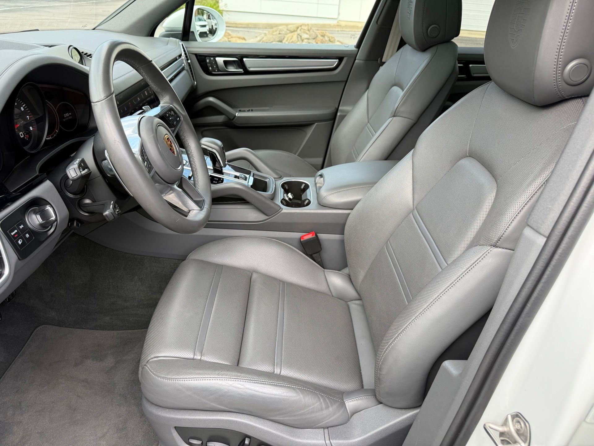 2023 Porsche Cayenne Base - Photo 24