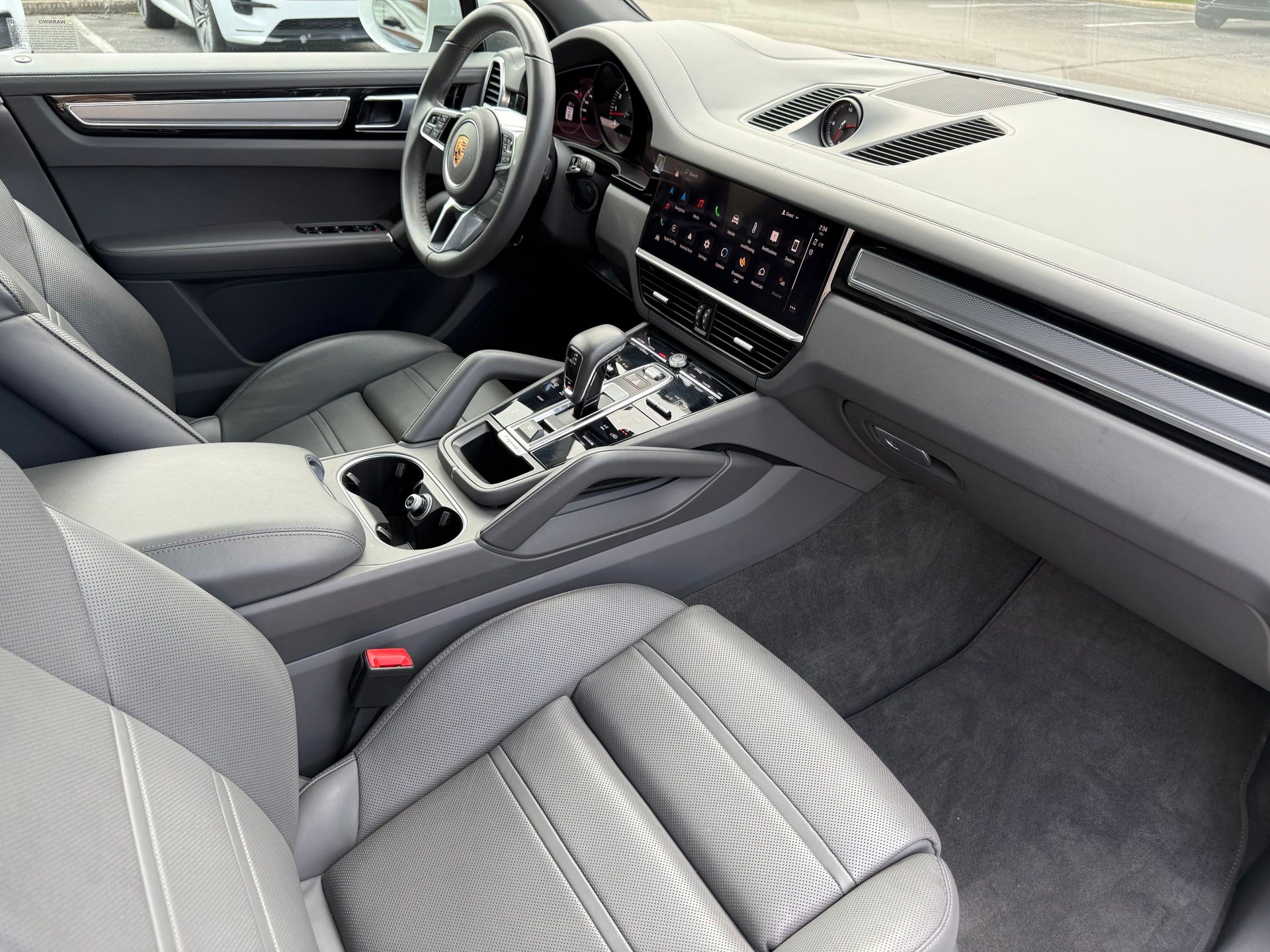 2023 Porsche Cayenne Base - Photo 31