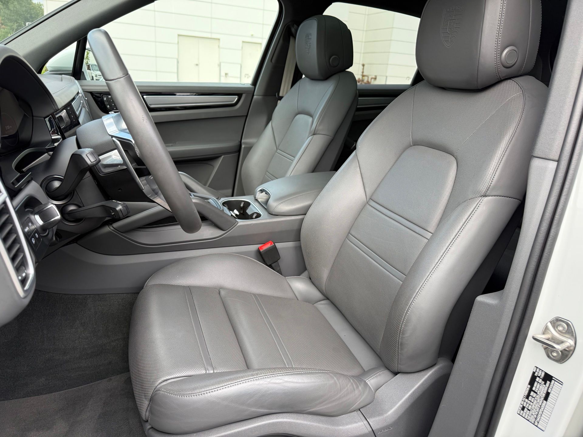 2023 Porsche Cayenne Base - Photo 23