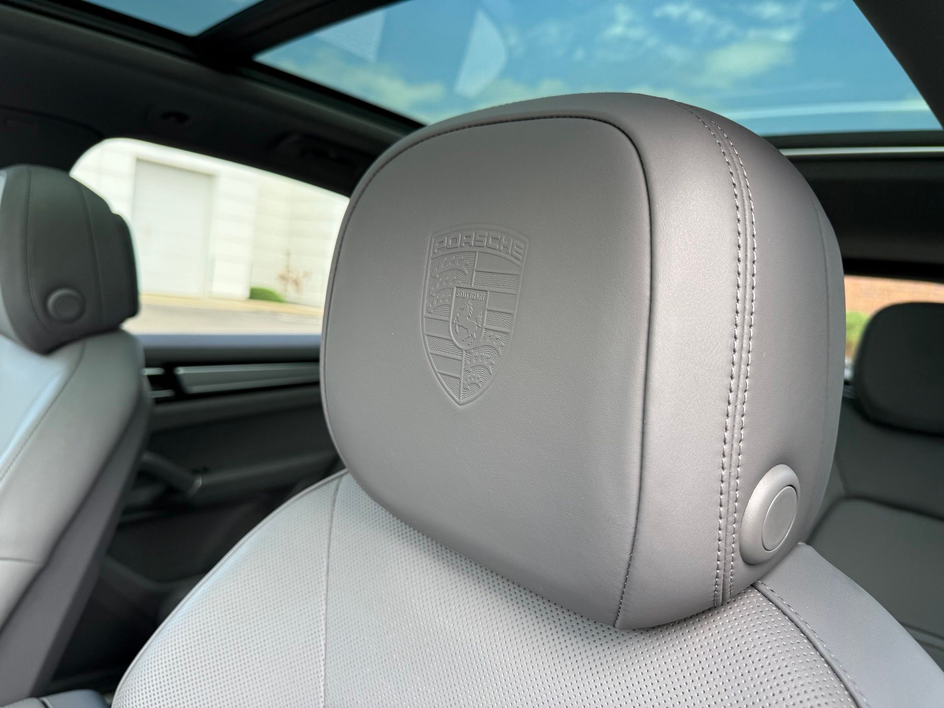 2023 Porsche Cayenne Base - Photo 32
