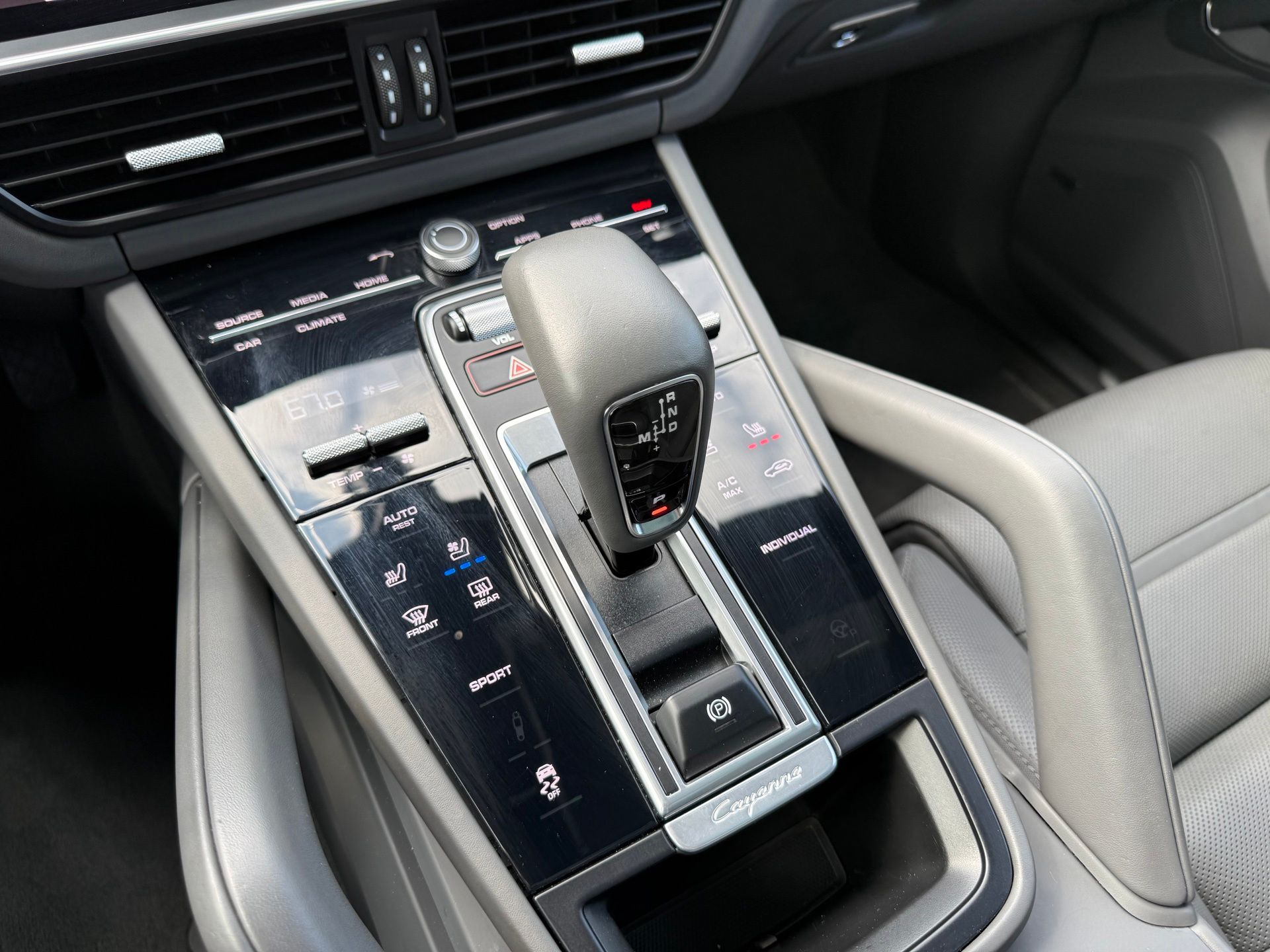 2023 Porsche Cayenne Base - Photo 20