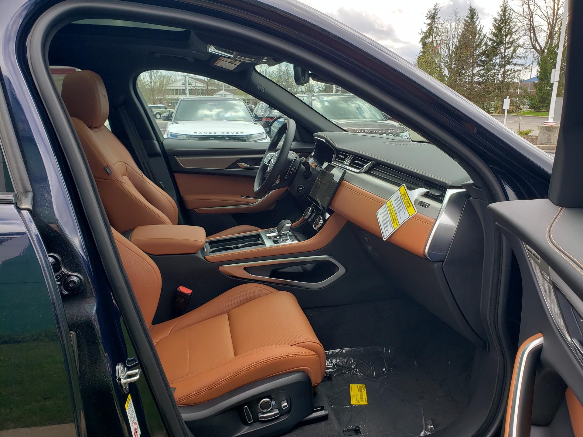 2026 Jaguar F-Pace R-Dynamic S - Photo 17
