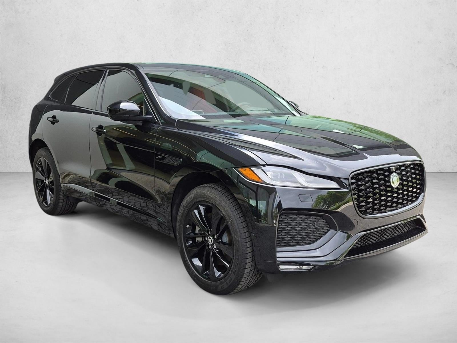 2026 Jaguar F-Pace R-Dynamic S - Photo 6