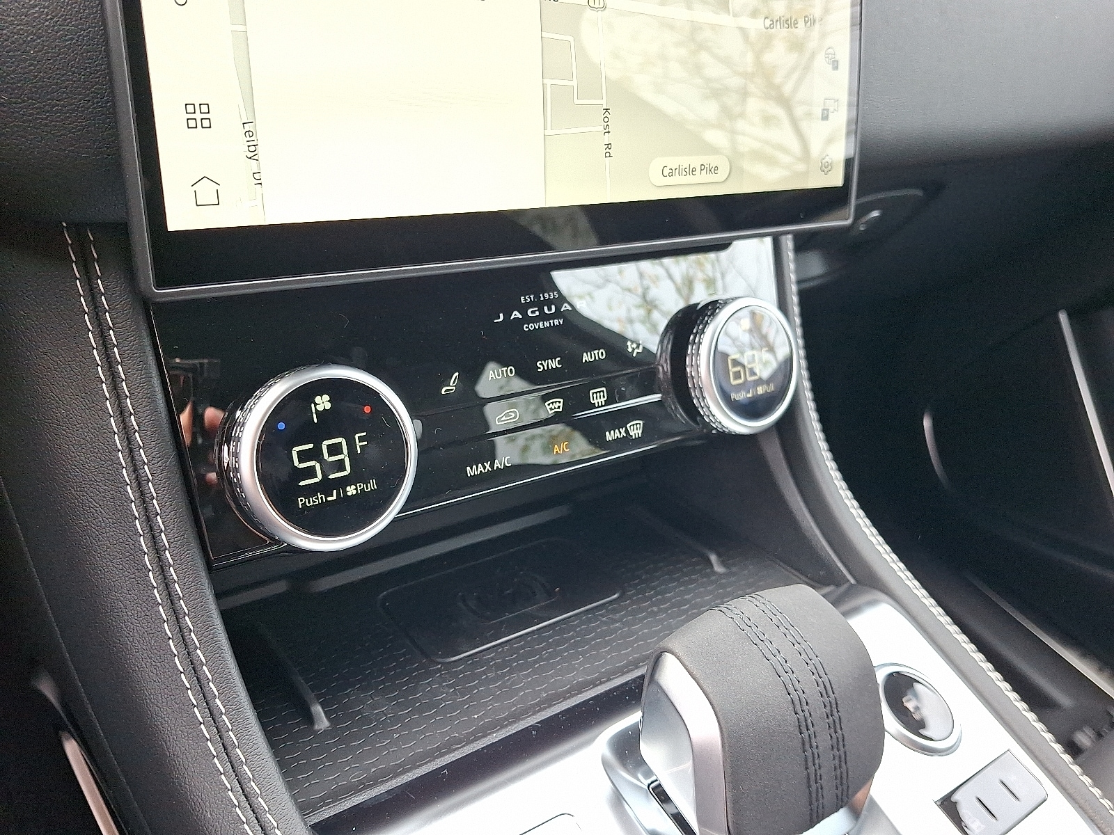 2026 Jaguar F-Pace R-Dynamic S - Photo 13