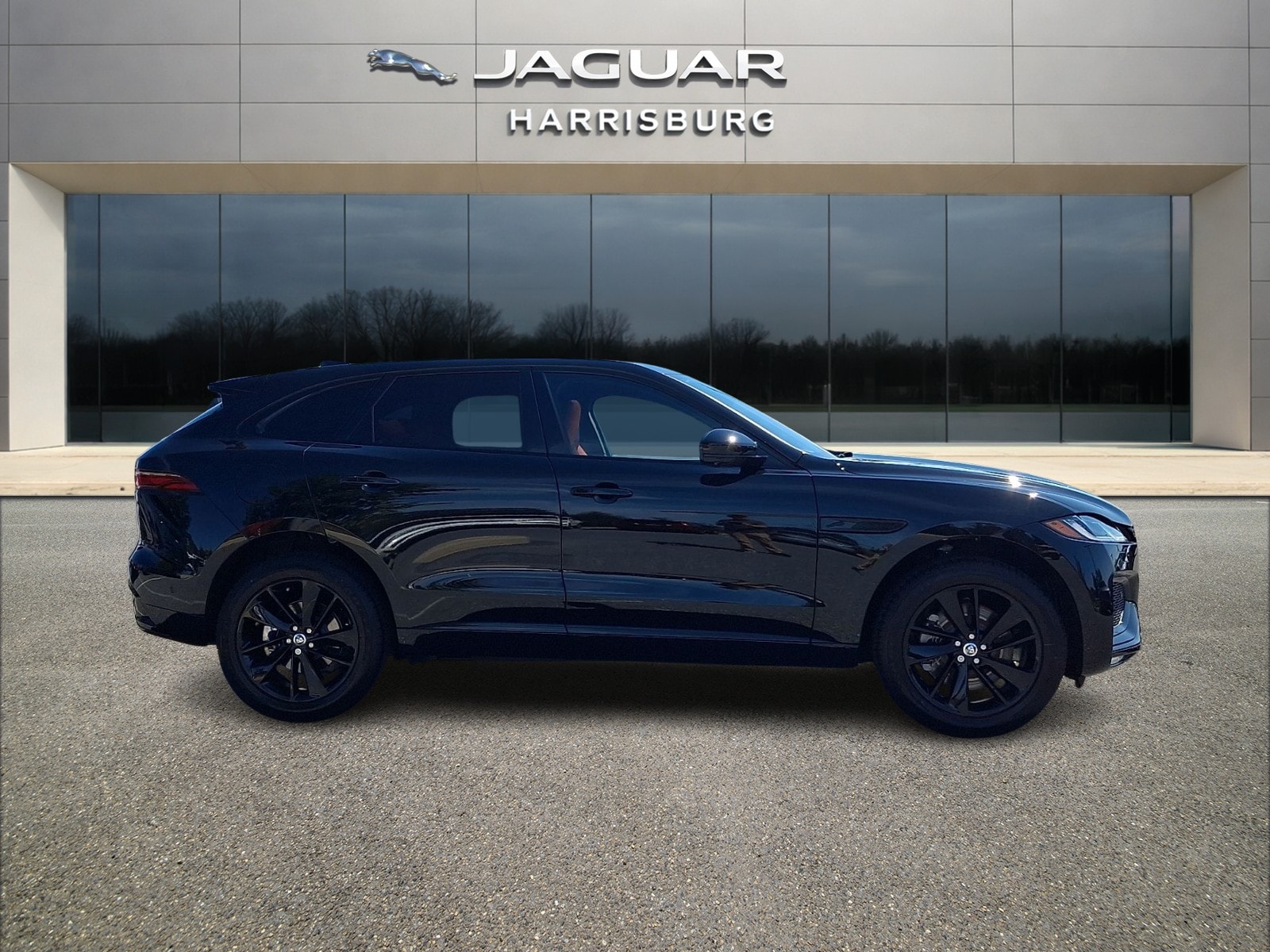 2026 Jaguar F-Pace R-Dynamic S - Photo 5