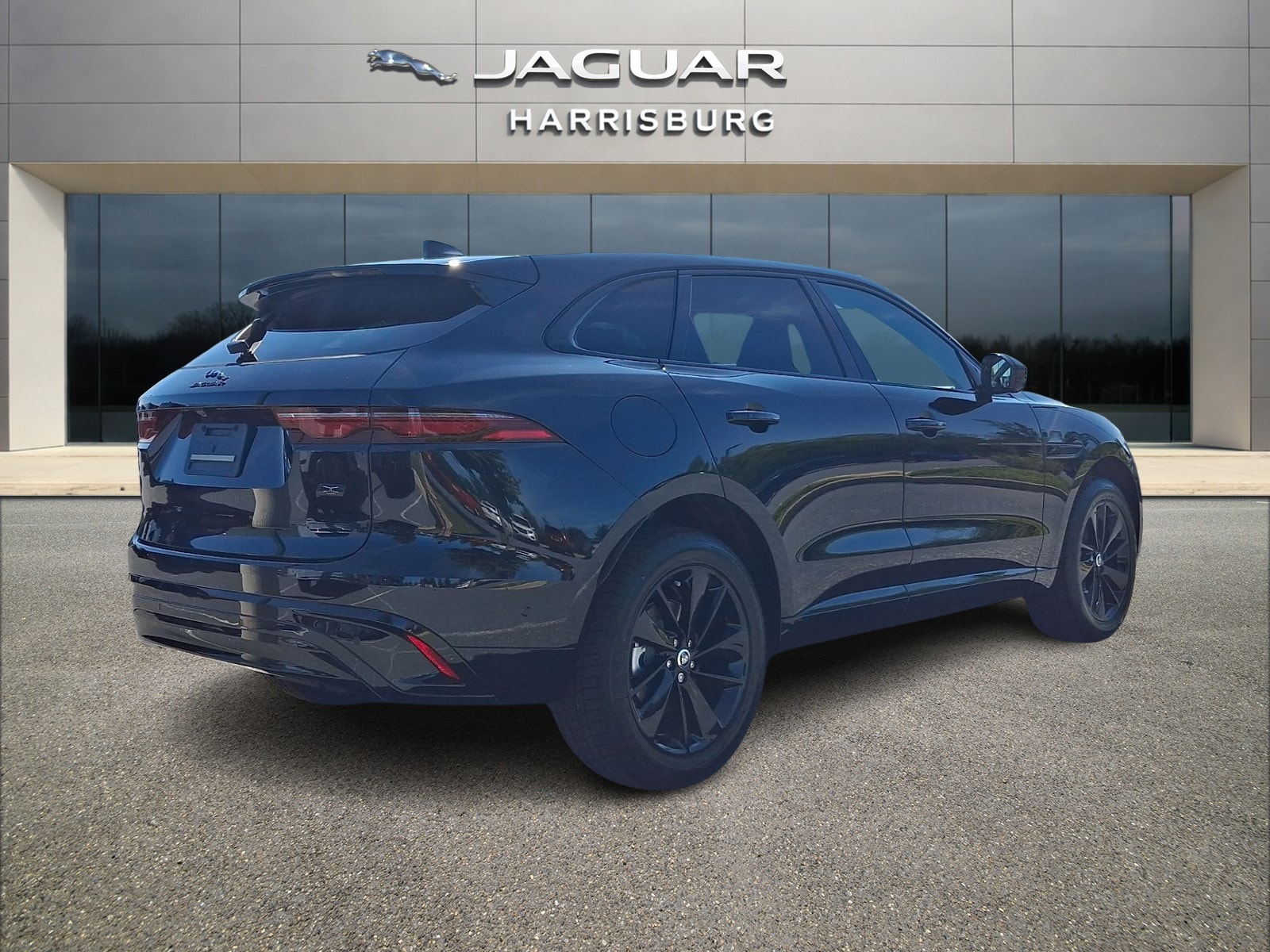 2026 Jaguar F-Pace R-Dynamic S - Photo 4