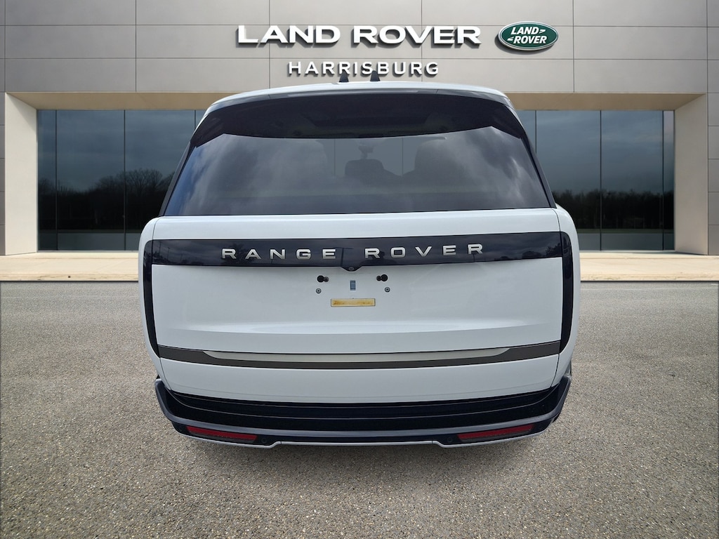 Certified 2025 Land Rover Range Rover P400 SE Sport Utility