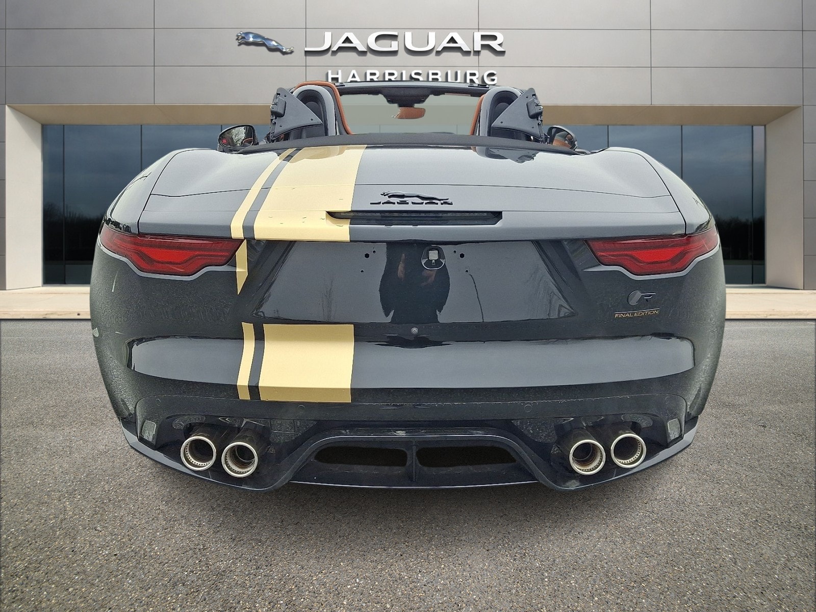 2024 Jaguar F-Type R75 - Photo 3