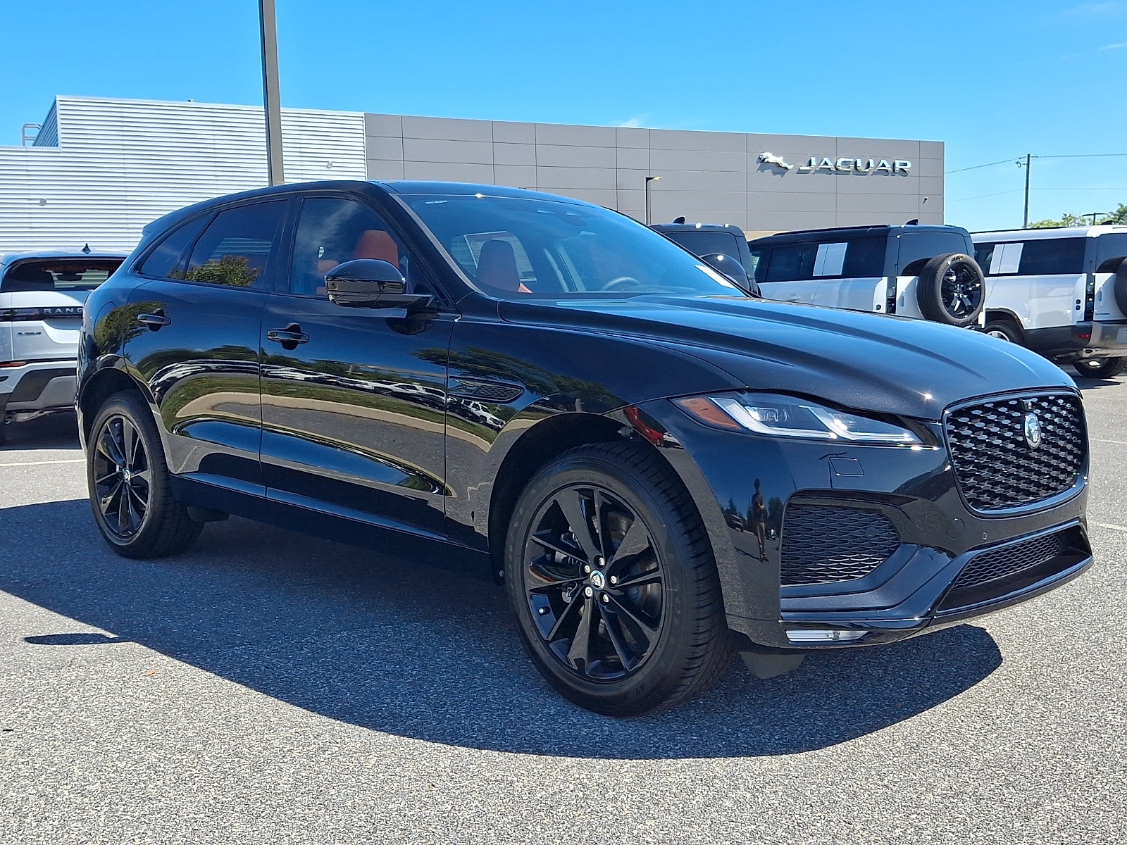2026 Jaguar F-Pace R-Dynamic S - Photo 6
