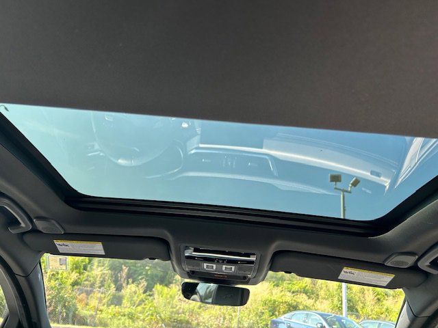2022 Jaguar XF R-Dynamic SE - Photo 19