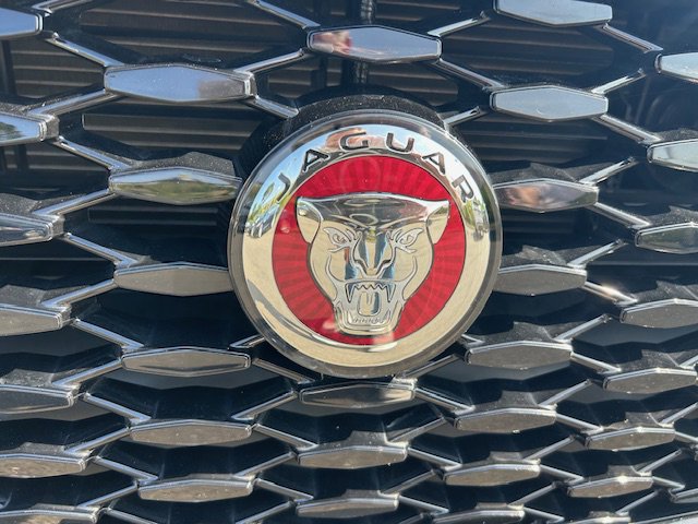 2022 Jaguar XF R-Dynamic SE - Photo 10