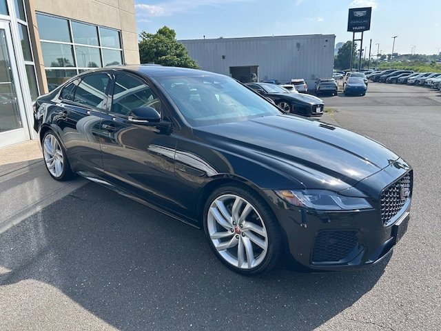 2022 Jaguar XF R-Dynamic SE - Photo 8